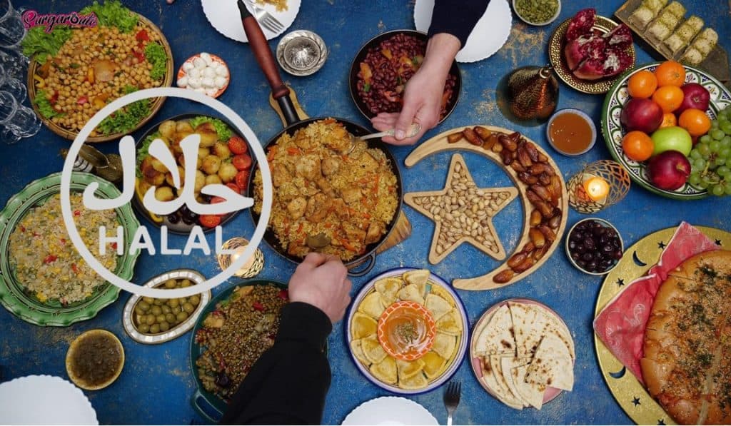 Halal atau Tidak? Tips Bijak Pilih Makanan Ketika Travel