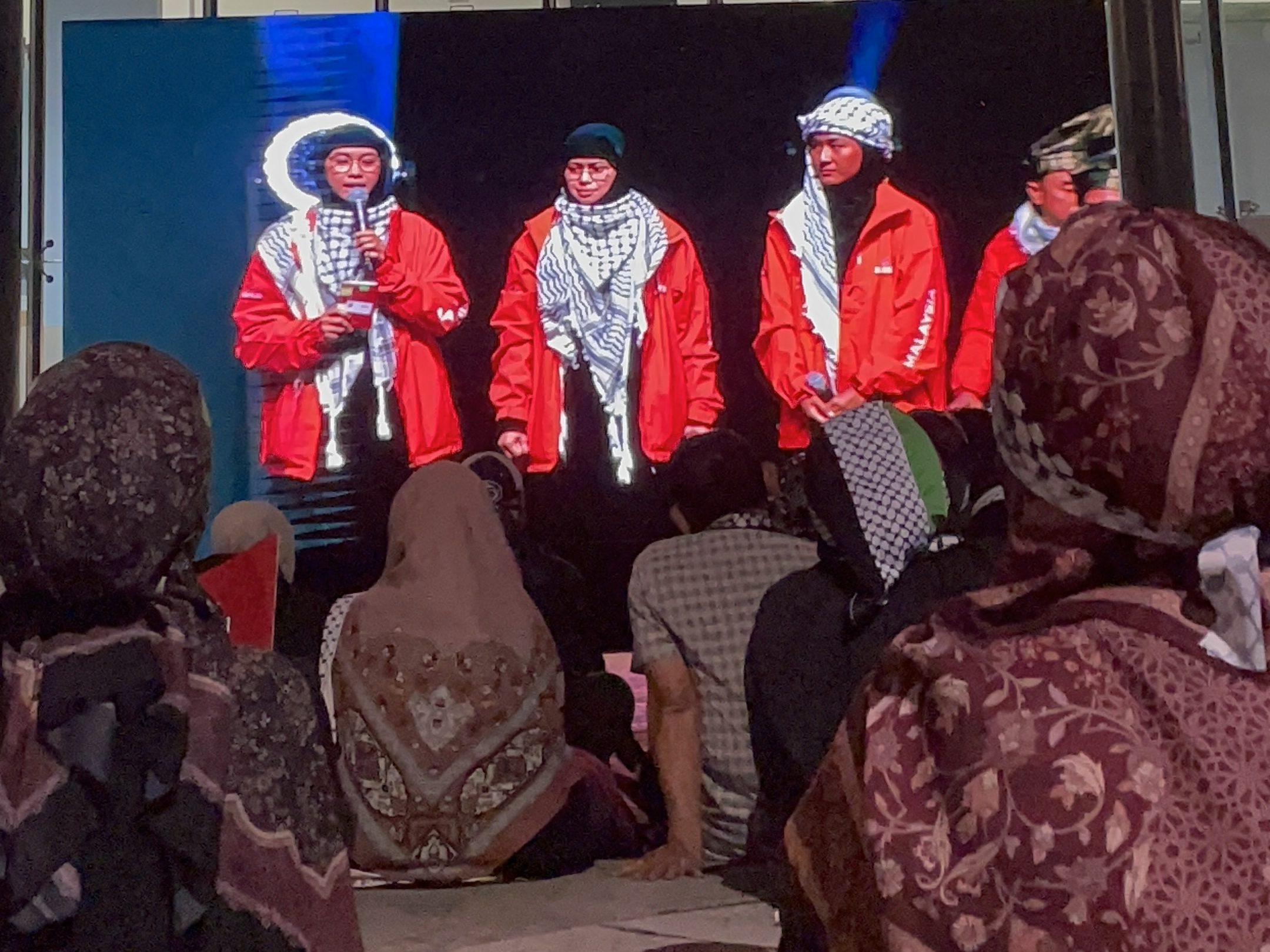 “AJAR DALAM KELAS, BUKAN SETAKAT LAUNG DI JALANAN!” – Gesaan Heliza Helmi Agar Isu Palestin Jadi Sukatan Pelajaran Buka Mata Ramai