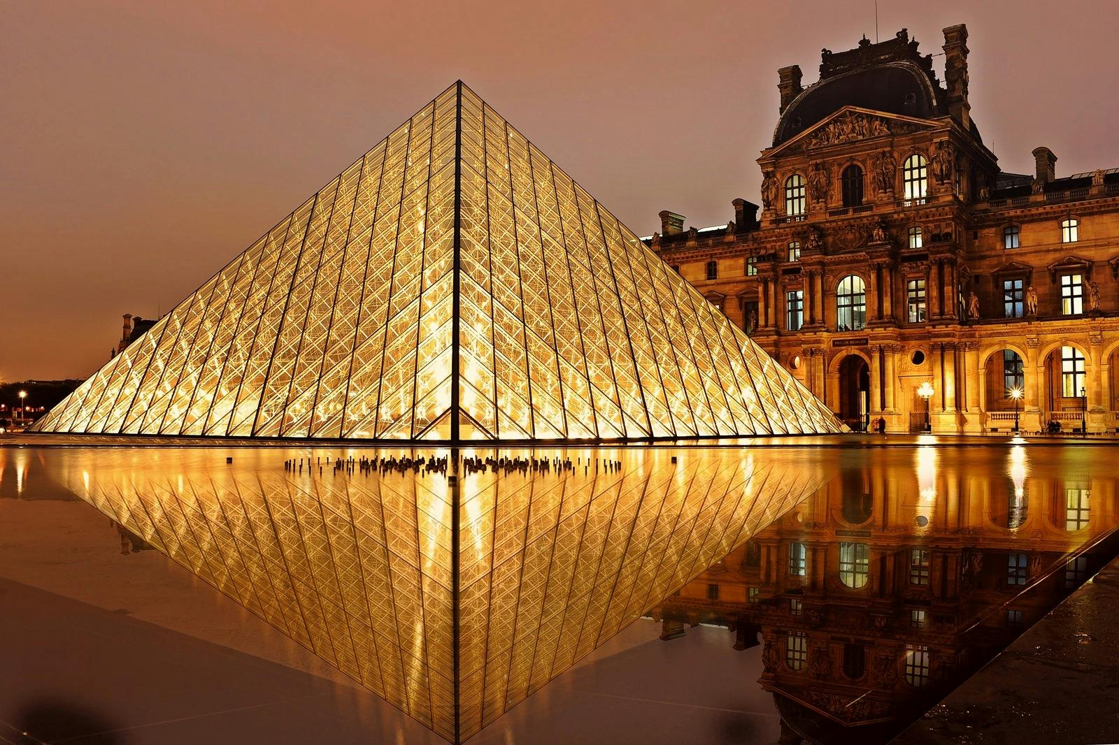 Kilau Berlian, Gelapnya Jiwa: Heist ‘Cilik’ Le Louvre