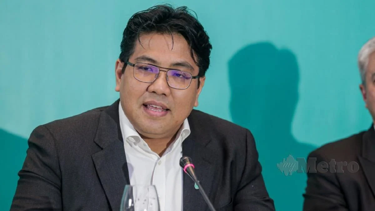 Semburan Arak di Pentas F1: Di Mana Letaknya Amanah dan Jati Diri Pemimpin?