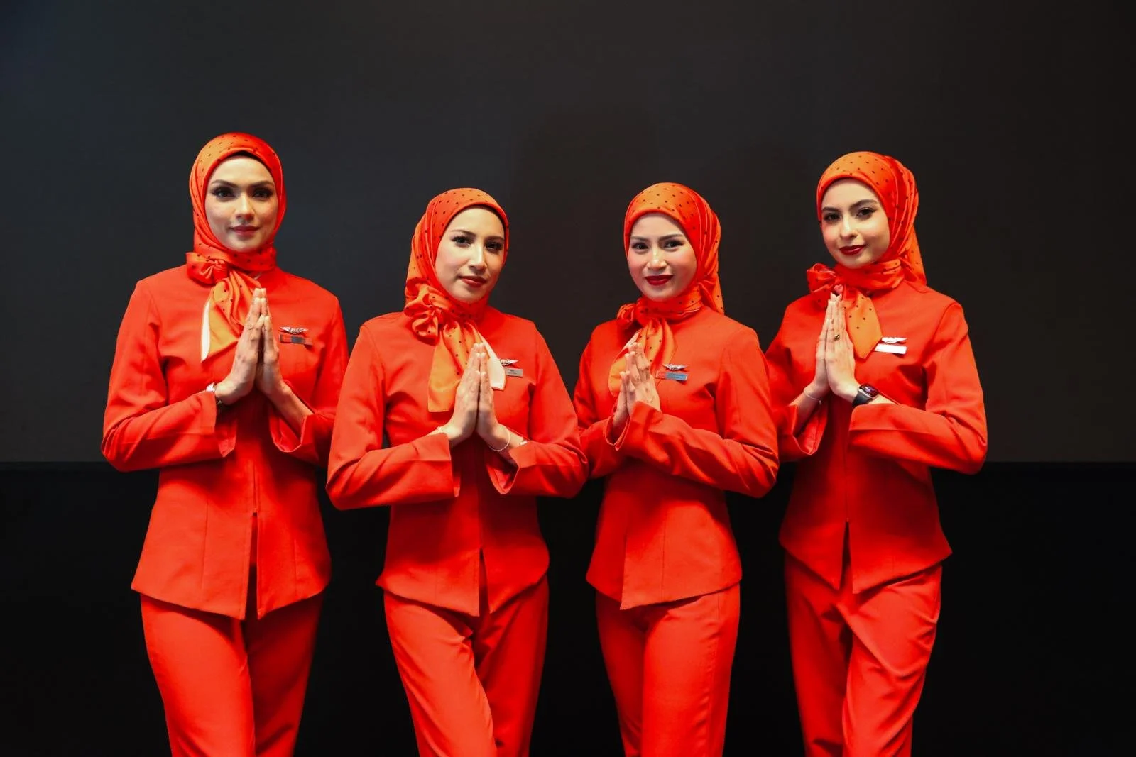 AirAsia Benarkan Pramugari Berhijab, Berita Gembira Buat Wanita Muslimah Yang Impikan Kerjaya Penerbangan