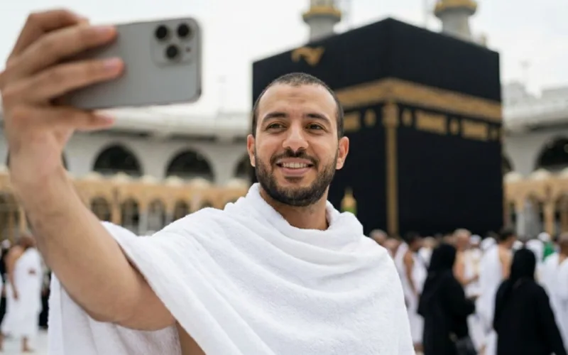Larangan Ambil Foto & Video Di Tanah Suci Kembali Ditegaskan, Jangan Berhenti Tiba-Tiba Untuk Selfie