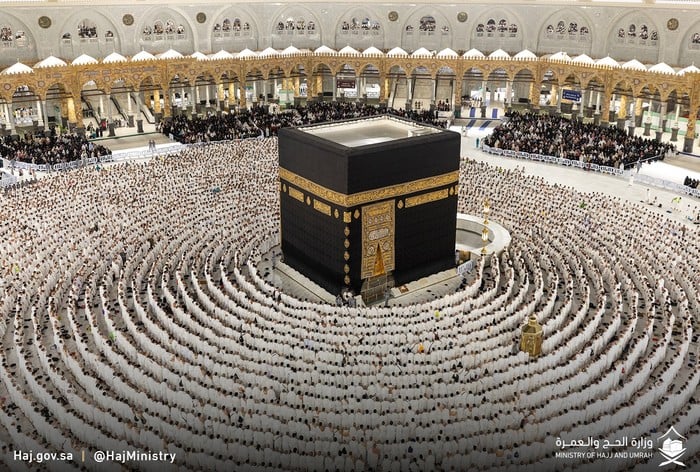 Kedudukan Imam Berubah Di Masjidil Haram, Rupanya Ini Hikmah Saf Melingkar Keliling Kaabah