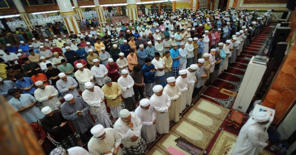 Semak Semula Amalan Kita, Ini 4 Kesalahan Solat Tarawih Yang Sering Dilakukan Tanpa Sedar