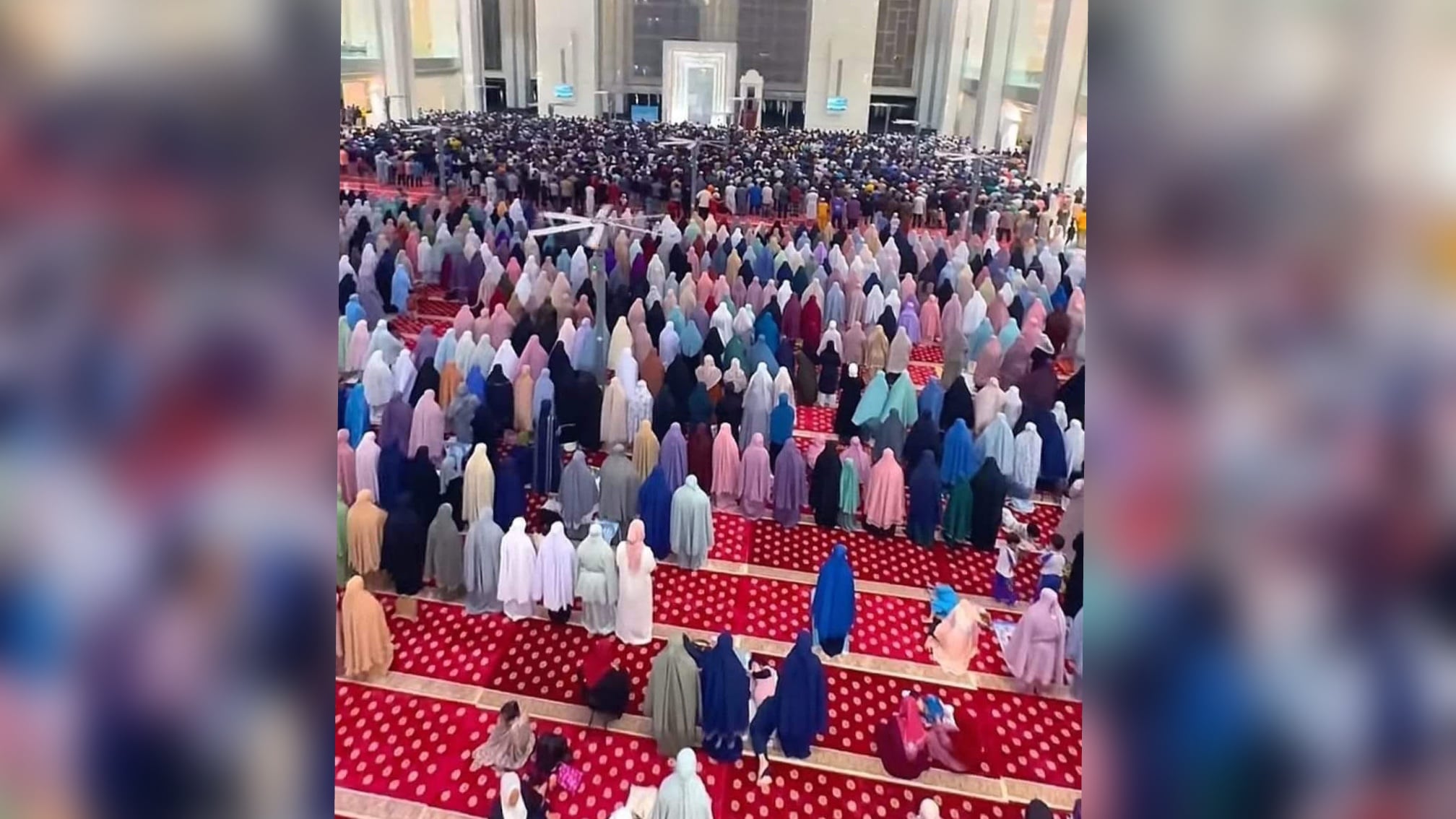 Jangan Biar Saf Renggang Ketika Tarawih, Makruh Hukumnya & Fadilat Pahala Berjemaah Boleh Hilang