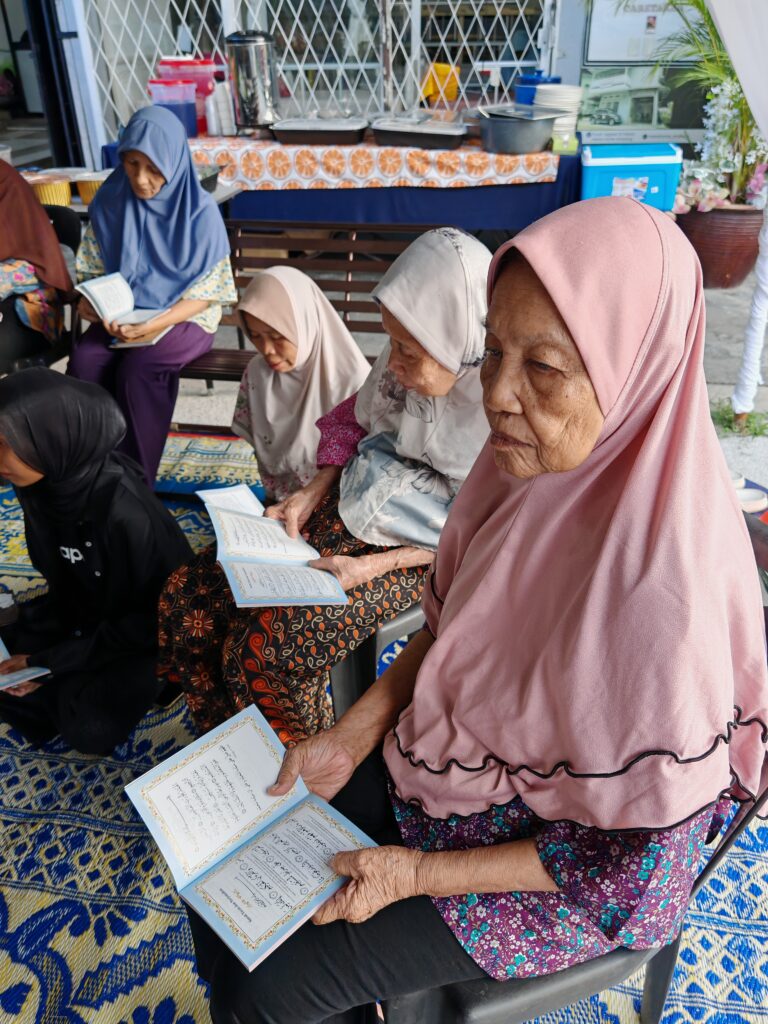 warga emas