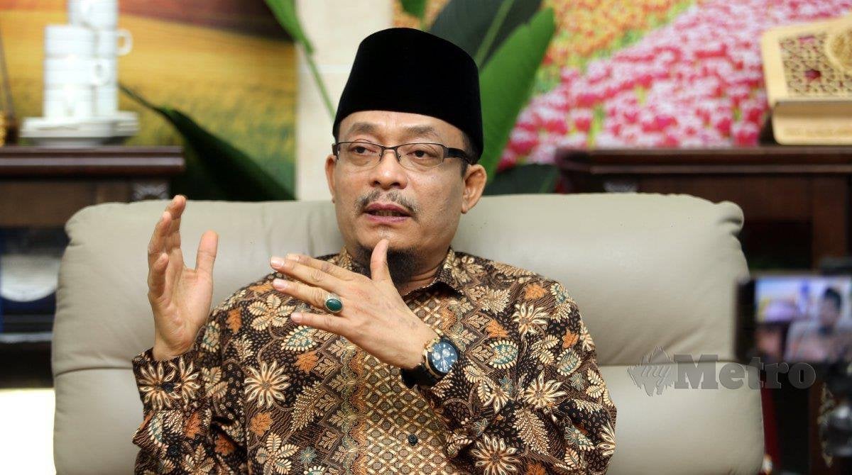 Sah Solat Tanpa Telekung, Memadai Pakai Pakaian Harian Menepati Syariat – Ustaz Kazim