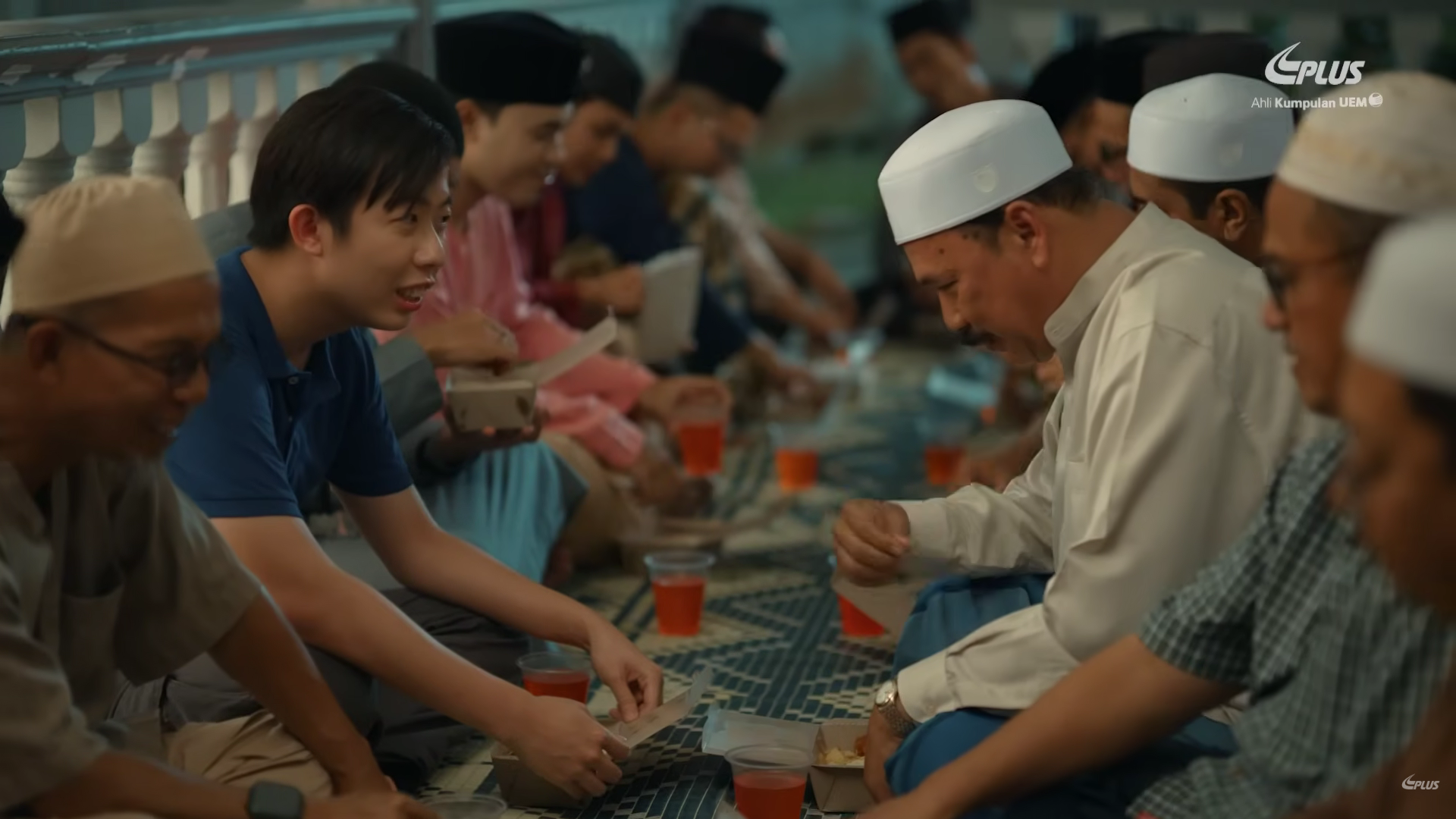Sanggup Ketepi Duit Kahwin Demi Baiki Paip Surau, Kisah Mualaf Berpuasa Ini Menyentuh Kalbu