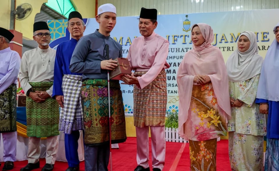 Tertarik Dengan Keindahan Ramadan & Belajar Puasa Sejak Darjah 6, Muhammad Adam Tekad Masuk Islam