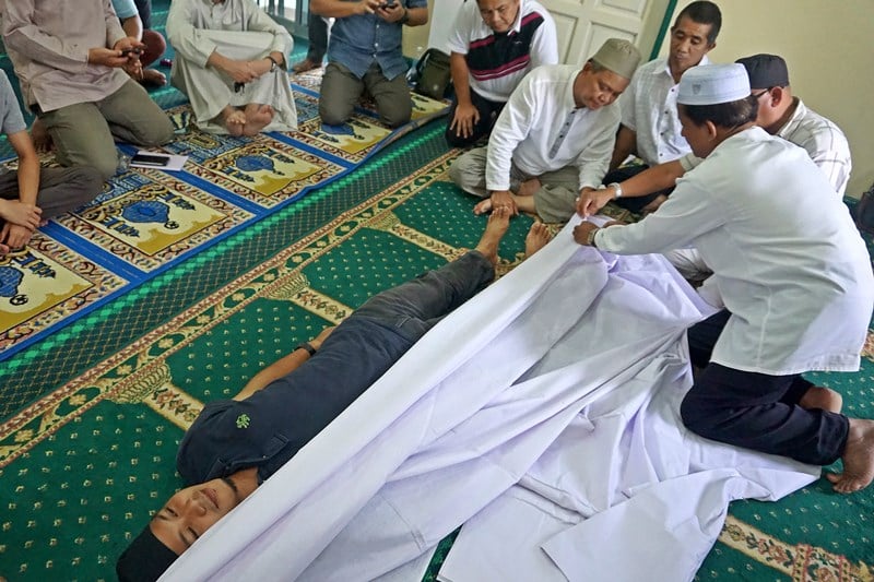 Panduan Lengkap Urus Jenazah, Apa Yang Wajib & Haram Dilakukan Dalam Islam Apabila Berlaku Kematian