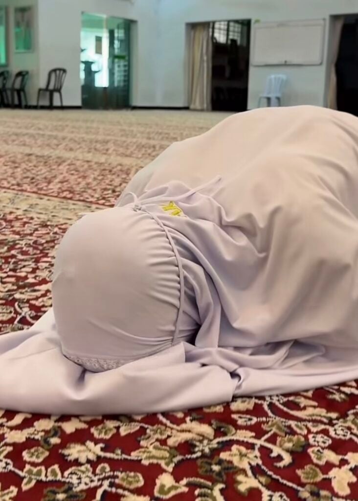 sujud tidak sah