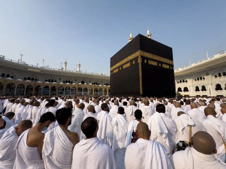 Pertama Kali Ke Tanah Suci? Jemaah Umrah Jangan Abai 5 Perkara Ini, Ramai Ambil Mudah Hingga Badan ‘Collapse’