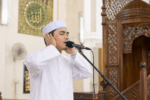 Boleh Ke Muazzin Jadi Imam Selepas Azan & Iqamah Dalam Solat Jemaah Yang Sama? Ini Hukumnya