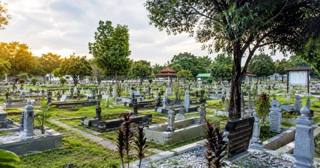 batu nisan