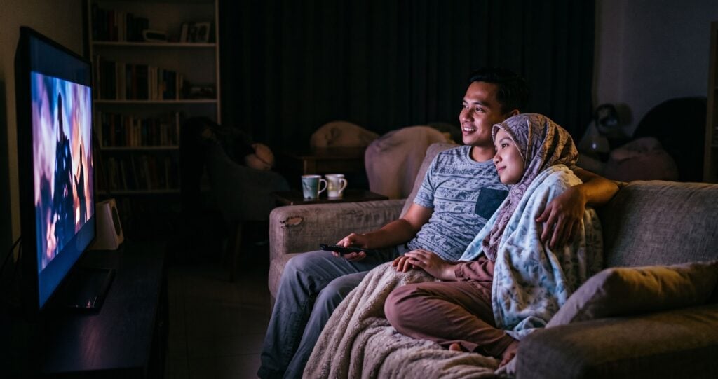 Selalu Dengar ‘Malam Jumaat Malam Sunnah’, Betul Ke Hubungan Suami Isteri Waktu Ini Ada Pahala Khas Dalam Islam?