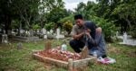 Anak Yang Belum Baligh Meninggal Dunia Akan Beri Syafaat & Tunggu Ibu Bapa Di Pintu Syurga, Betul Ke? Ini Yang Disebut Dalam Hadis
